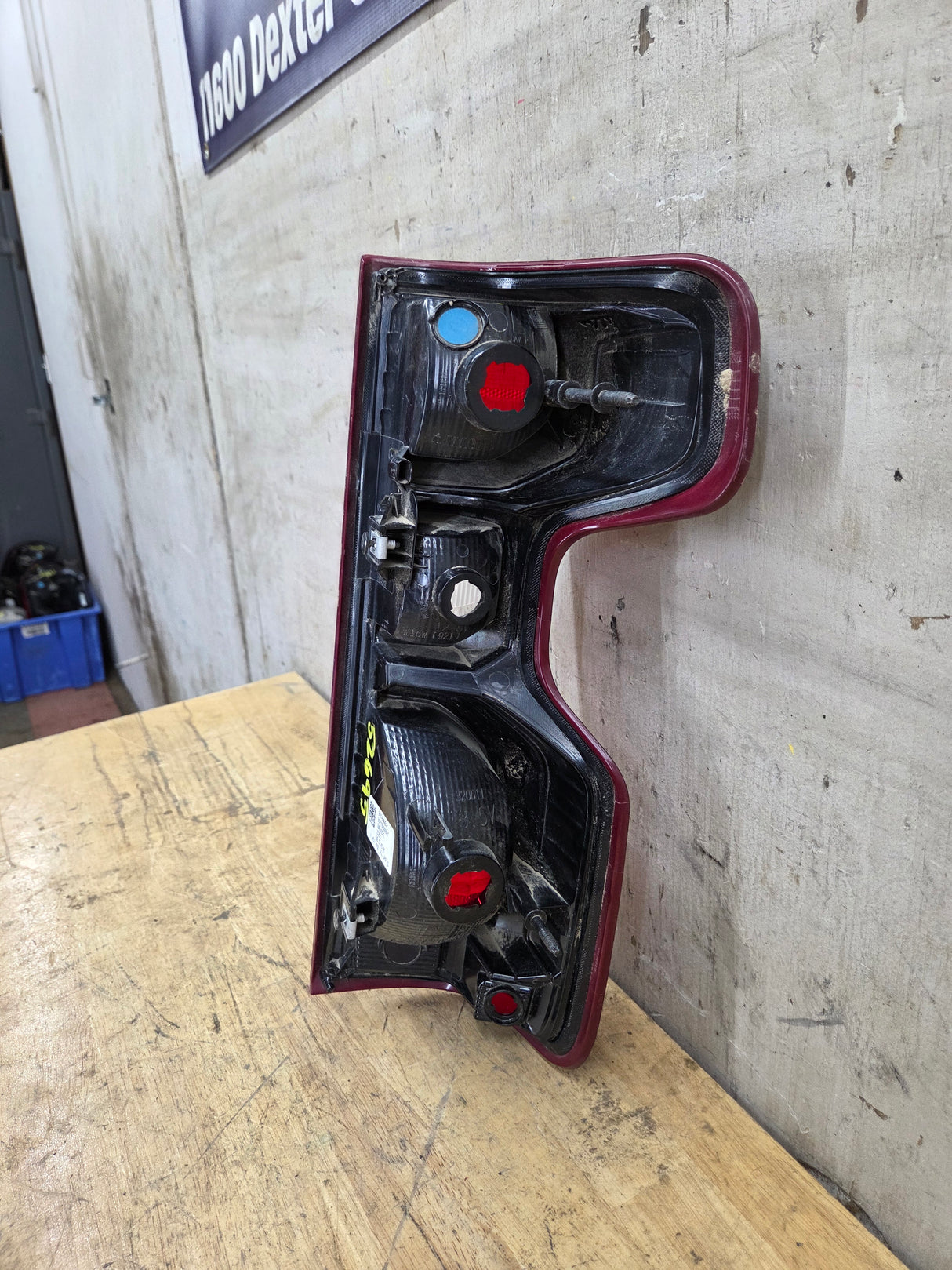 2019-2026 Chevy Silverado Driver Side Halogen Tail Light 84976462