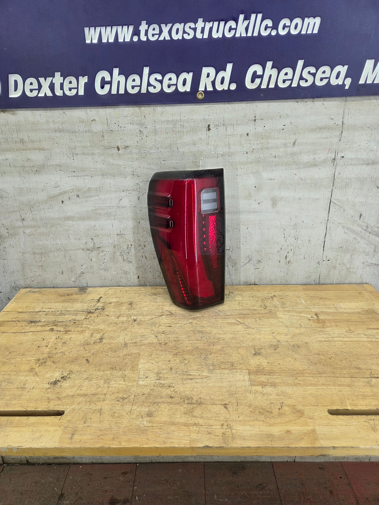 2024-2026 GMC Sierra Denali 2500 3500 HD Driver Side LED Tail Light 86579979