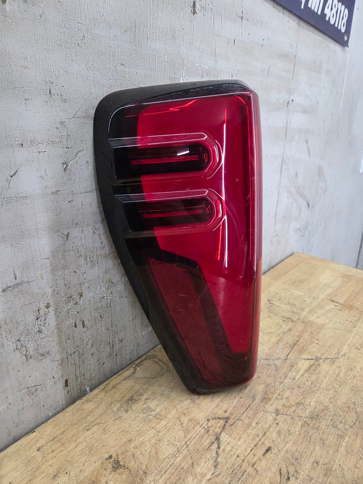 2024-2026 GMC Sierra Denali 2500 3500 HD Driver Side LED Tail Light 86579979