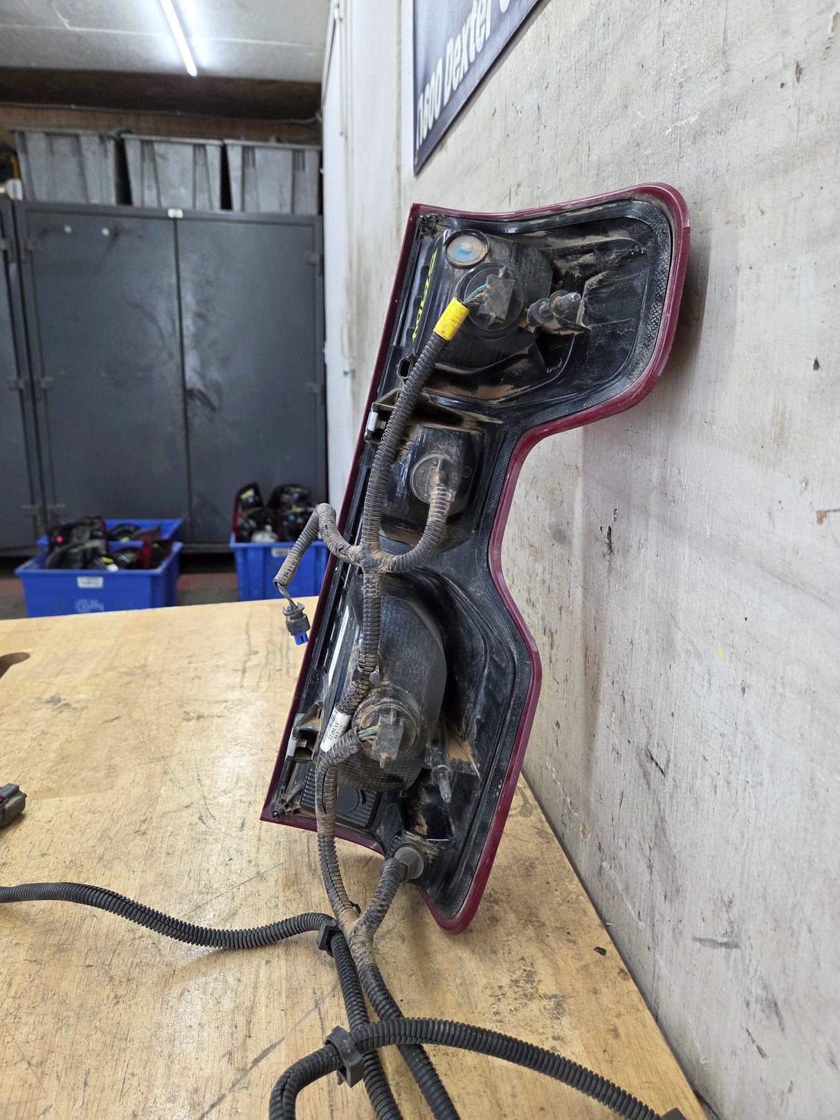 2019-2026 Chevy Silverado Driver Side Halogen Tail Light 84733533