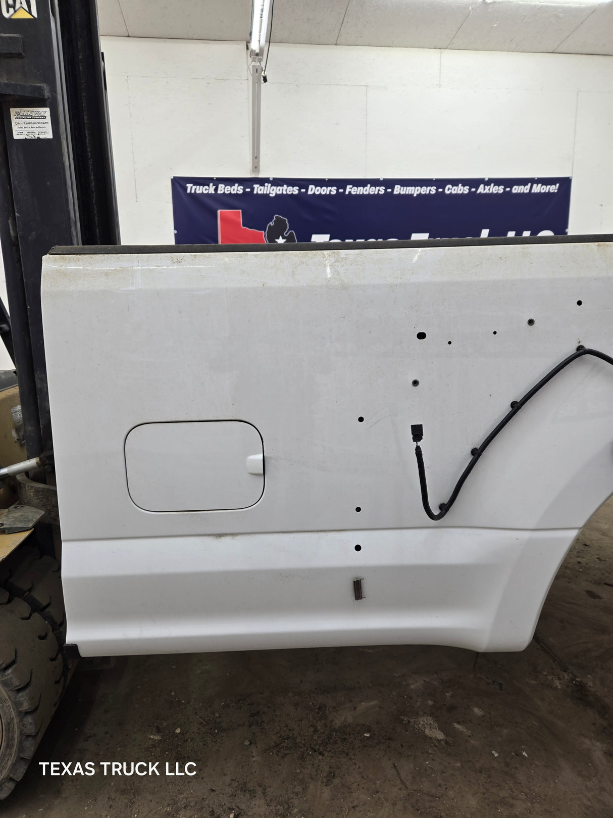 2017-2022 Ford Super Duty F350 F450 F550 8' Dually Bed - Oxford White