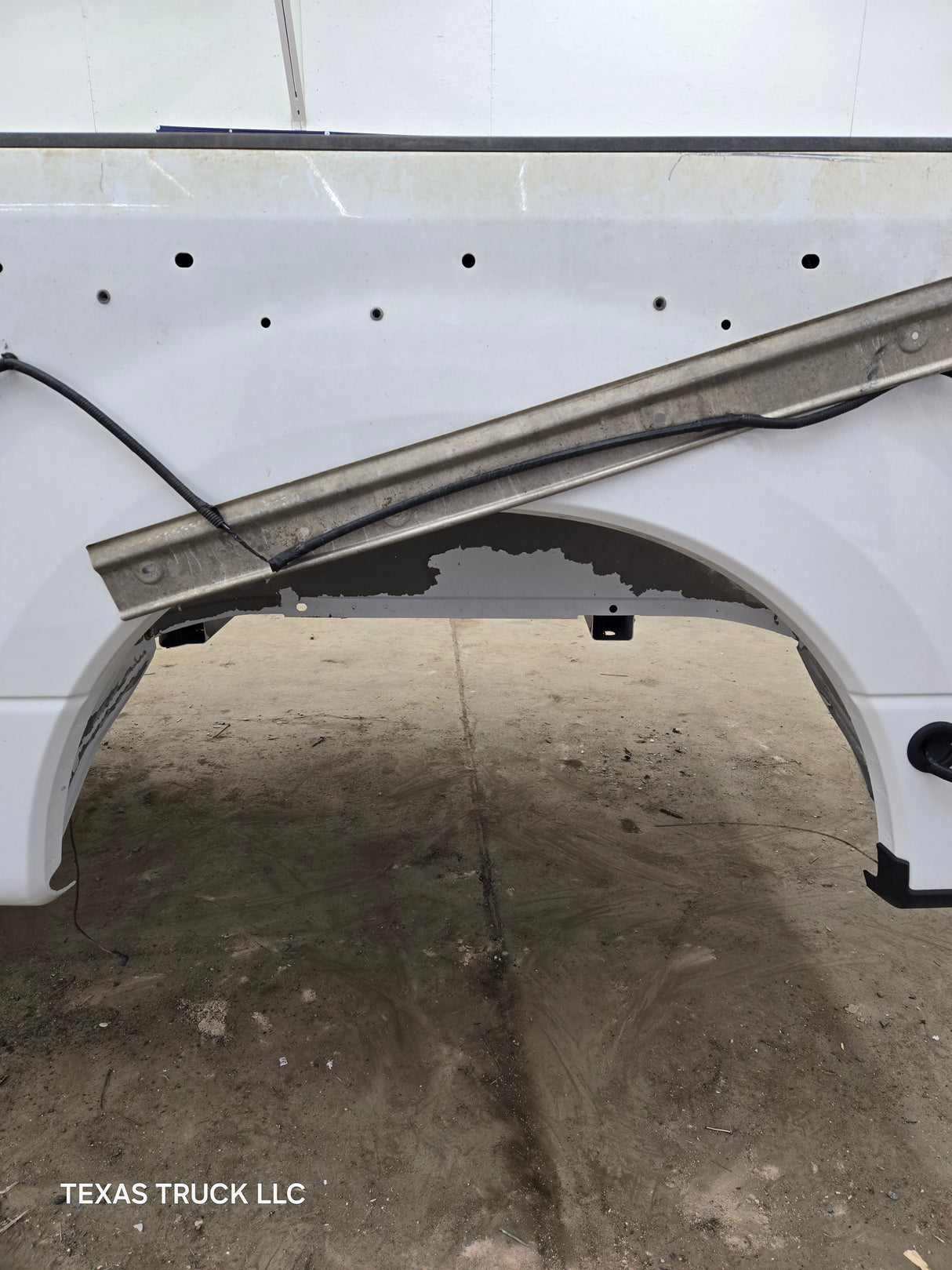 2017-2022 Ford Super Duty F350 F450 F550 8' Dually Bed - Oxford White