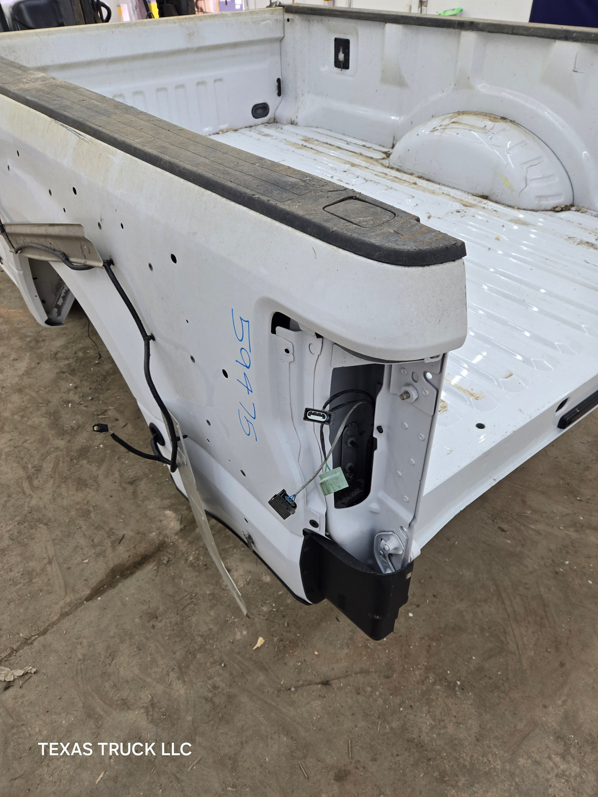 2017-2022 Ford Super Duty F350 F450 F550 8' Dually Bed - Oxford White