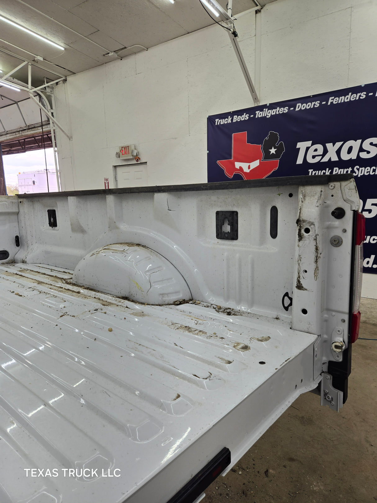 2017-2022 Ford Super Duty F350 F450 F550 8' Dually Bed - Oxford White