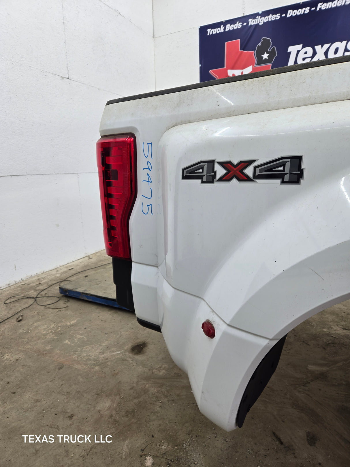 2017-2022 Ford Super Duty F350 F450 F550 8' Dually Bed - Oxford White