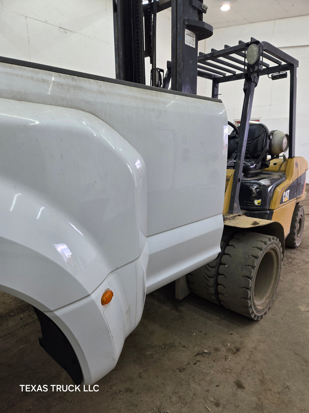 2017-2022 Ford Super Duty F350 F450 F550 8' Dually Bed - Oxford White