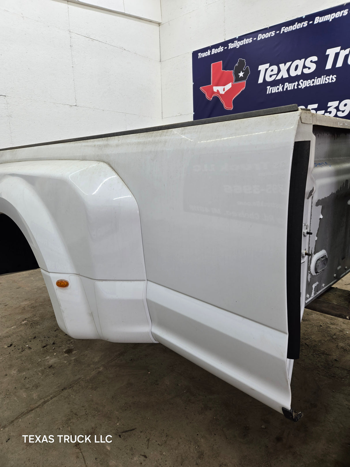 2017-2022 Ford Super Duty F350 F450 F550 8' Dually Bed - Oxford White
