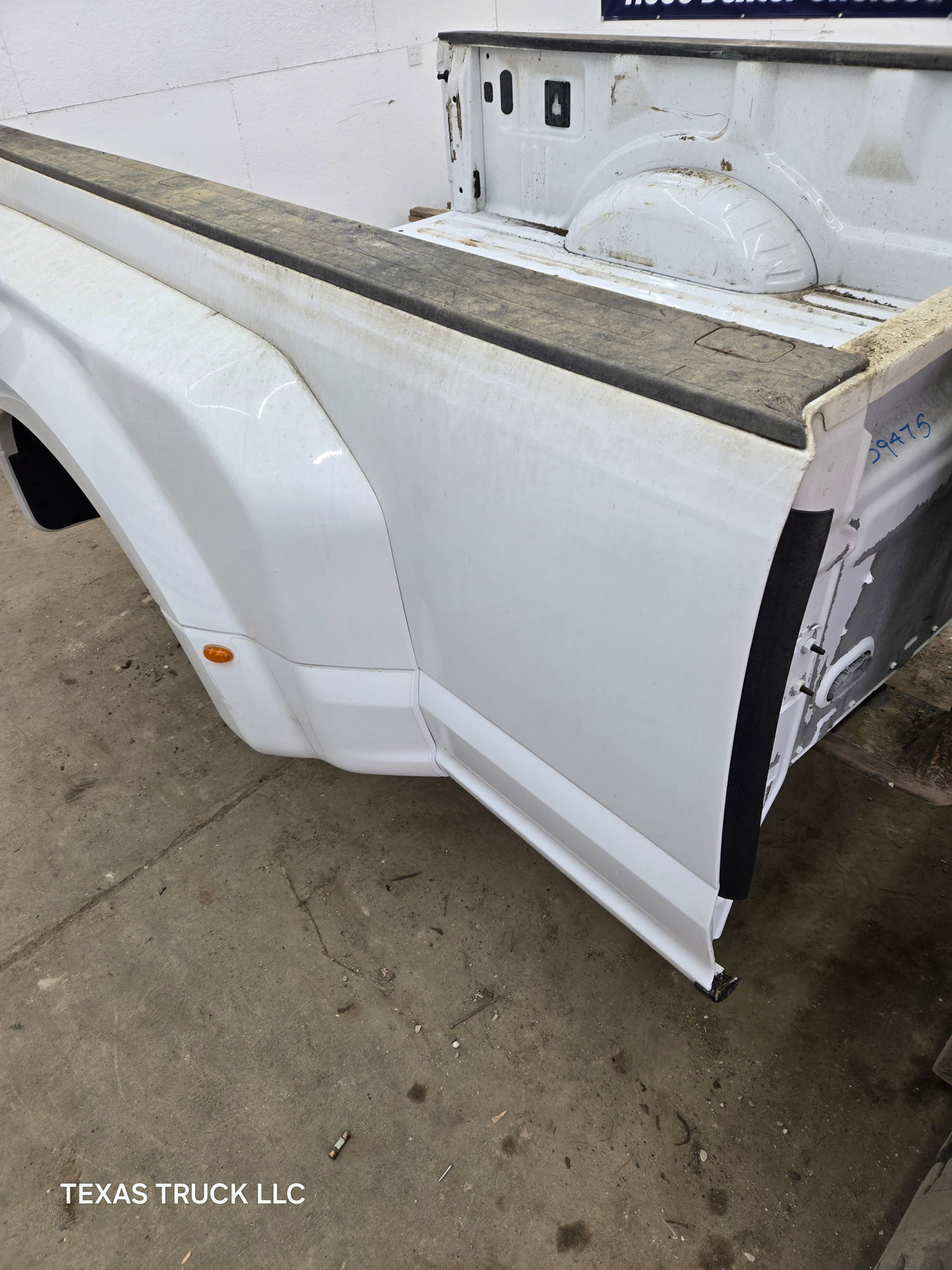 2017-2022 Ford Super Duty F350 F450 F550 8' Dually Bed - Oxford White