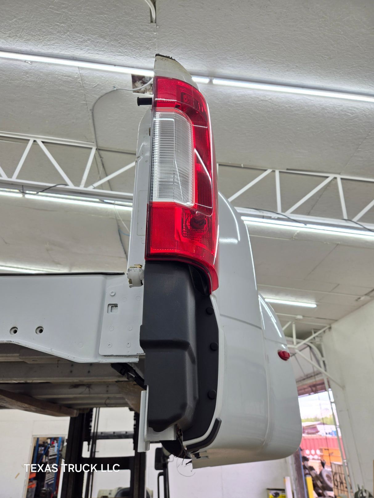 2017-2022 Ford Super Duty F350 F450 F550 8' Dually Bed - Oxford White