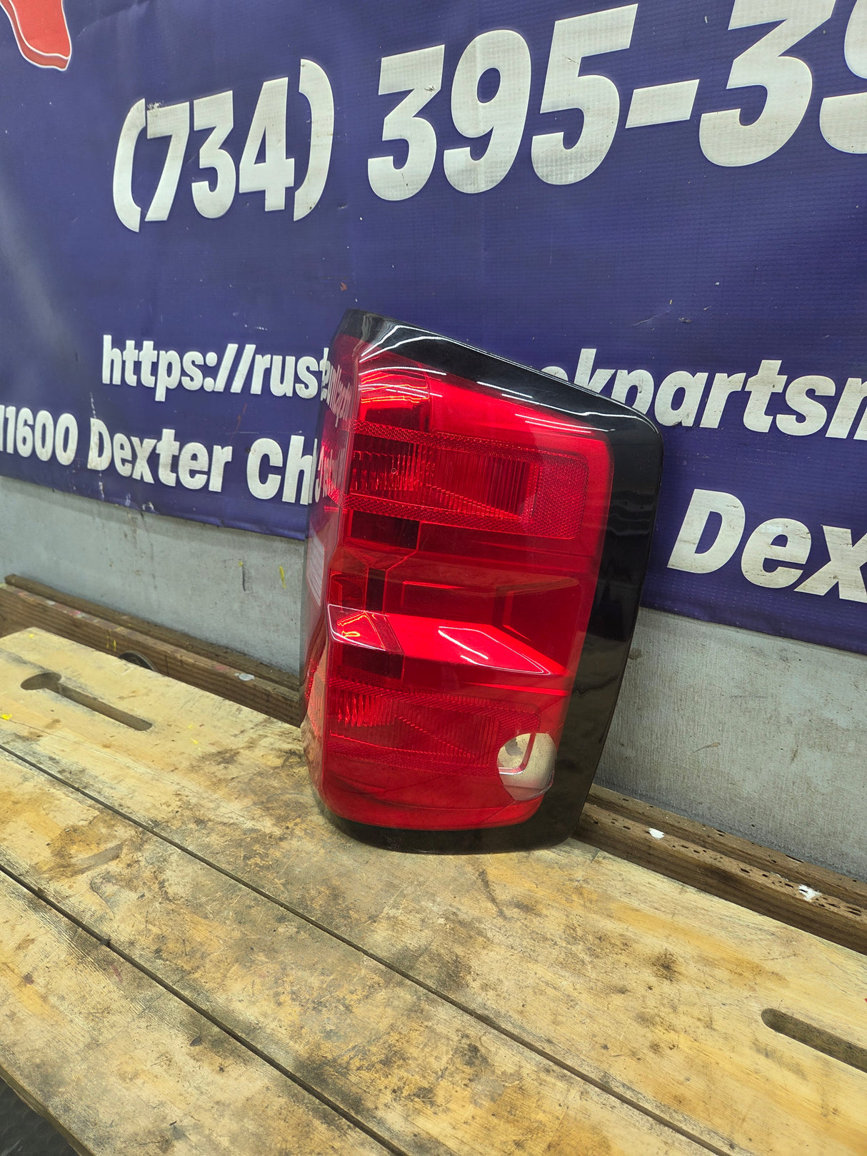 2014-2019 Chevy Silverado Passenger Side Halogen Tail Light