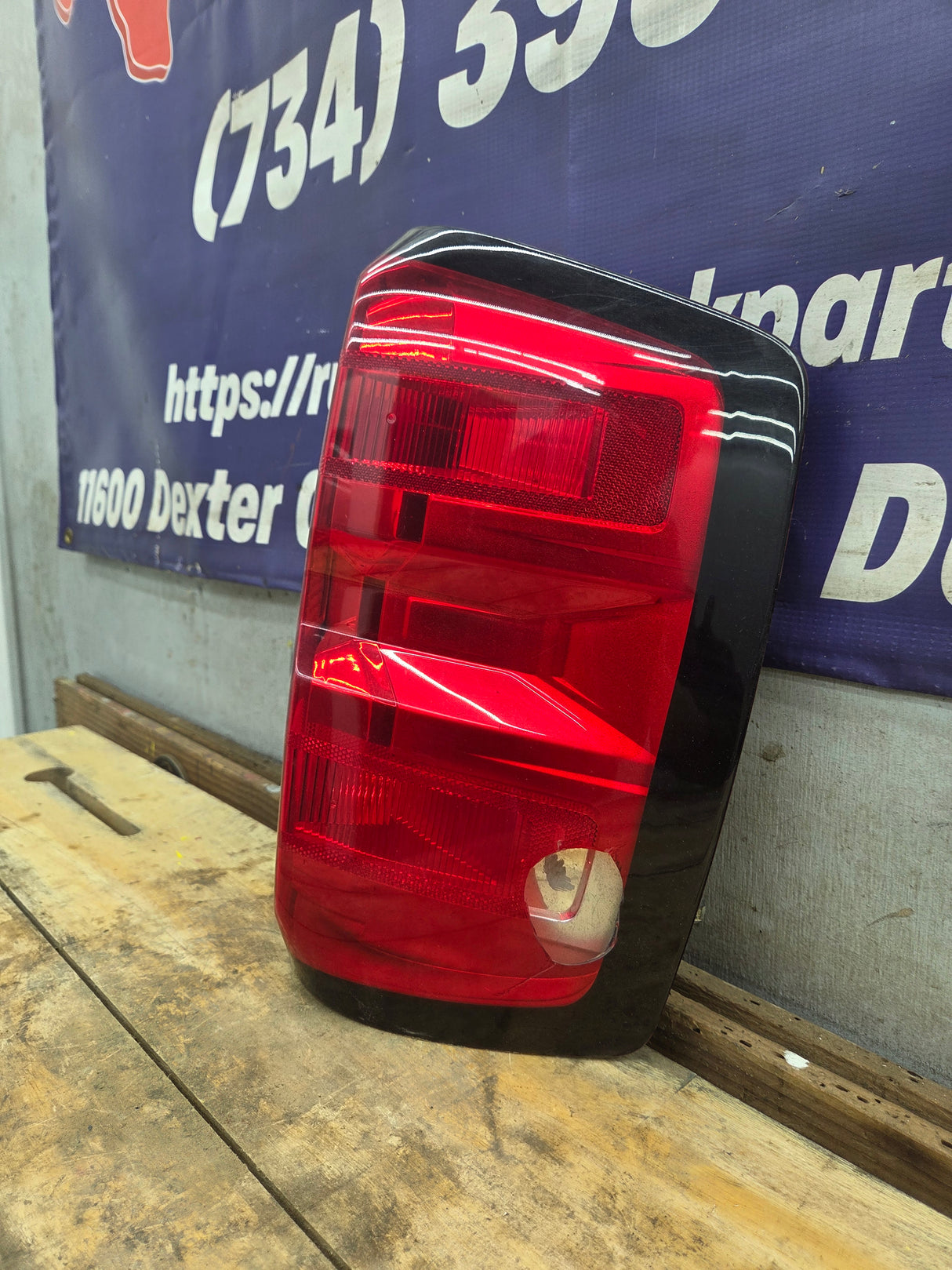 2014-2019 Chevy Silverado Passenger Side Halogen Tail Light