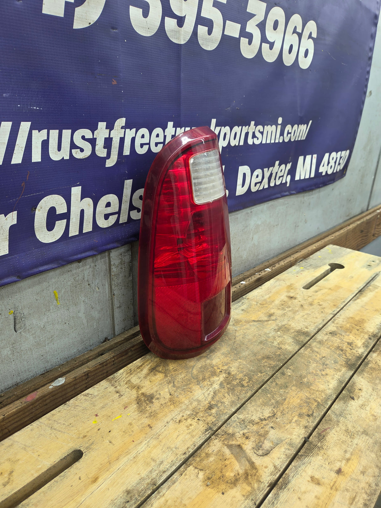 2008-2016 Ford Super Duty Driver Side Tail Light F250 F350 F450 F550