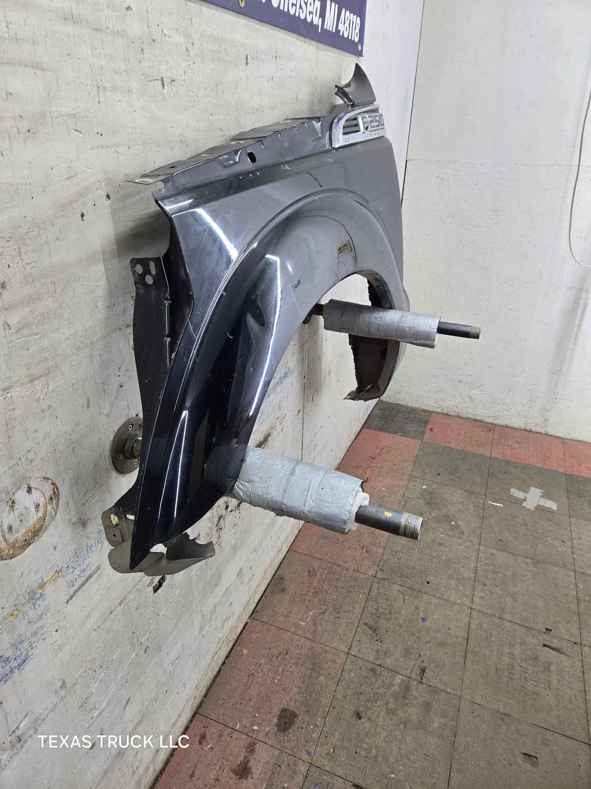 2011-2016 Ford Super Duty F250 F350 LH Driver Side Front Fender