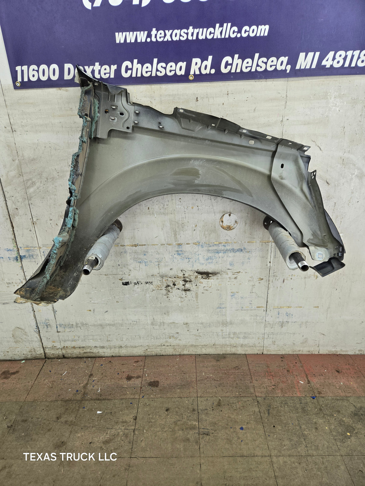 2011-2016 Ford Super Duty F250 F350 LH Driver Side Front Fender