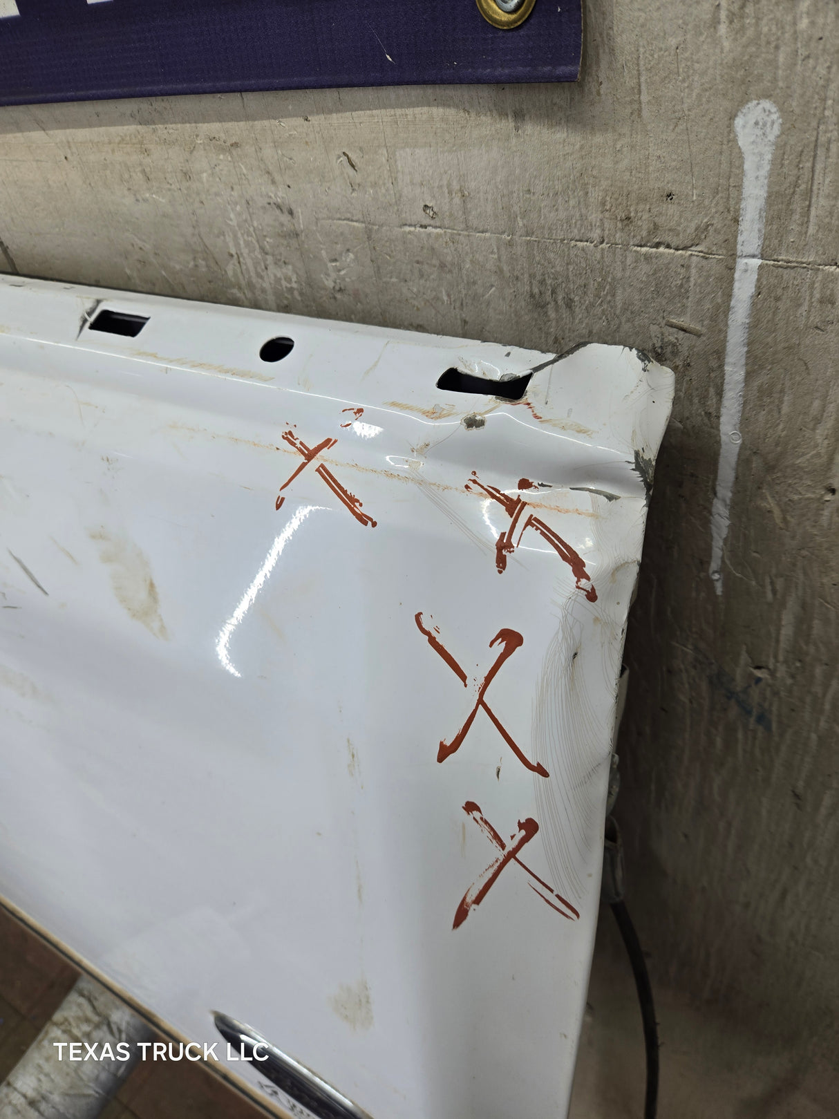 1997-2003 F150 / 1999-2007 Ford F250 F350 F450 F550 Super Duty Tailgate