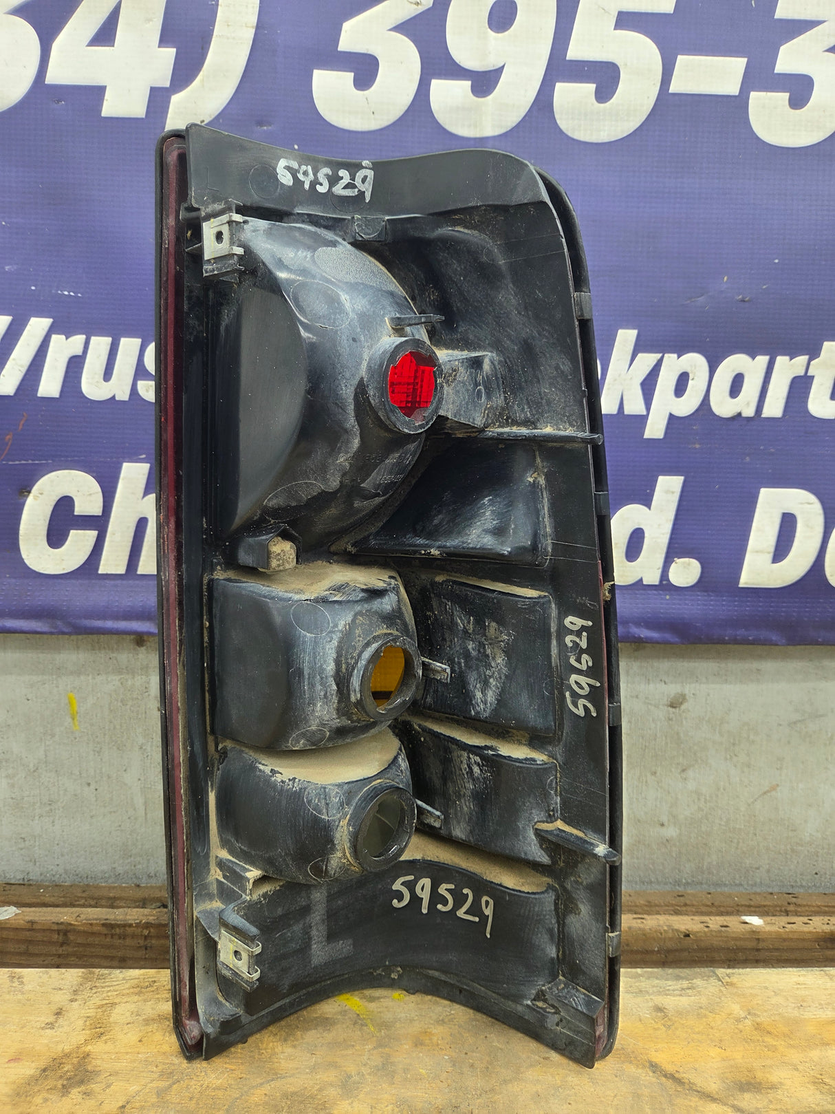 2001–2003 Chevrolet Silverado/GMC 3500 Dually Driver Side Tail Light