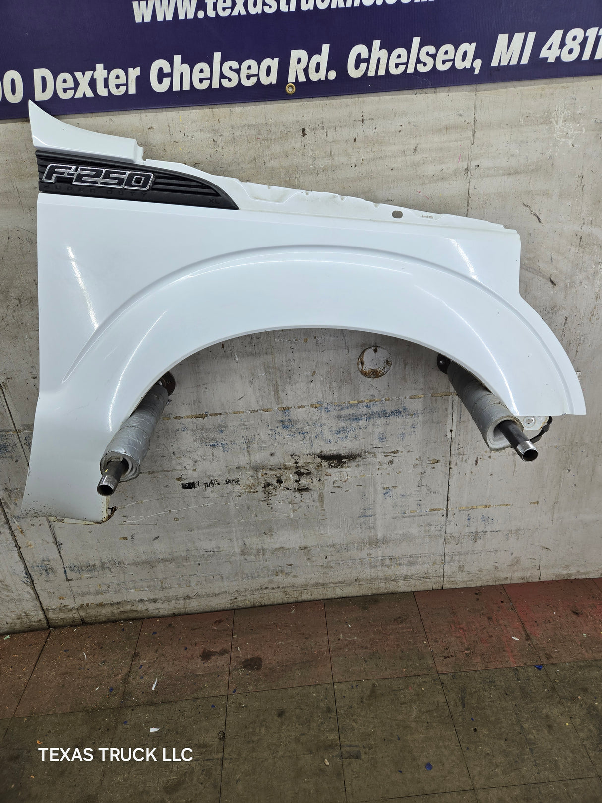 2011-2016 Ford Super Duty F250 F350 RH Passenger Side Front Fender Quarter Panel - Oxford White