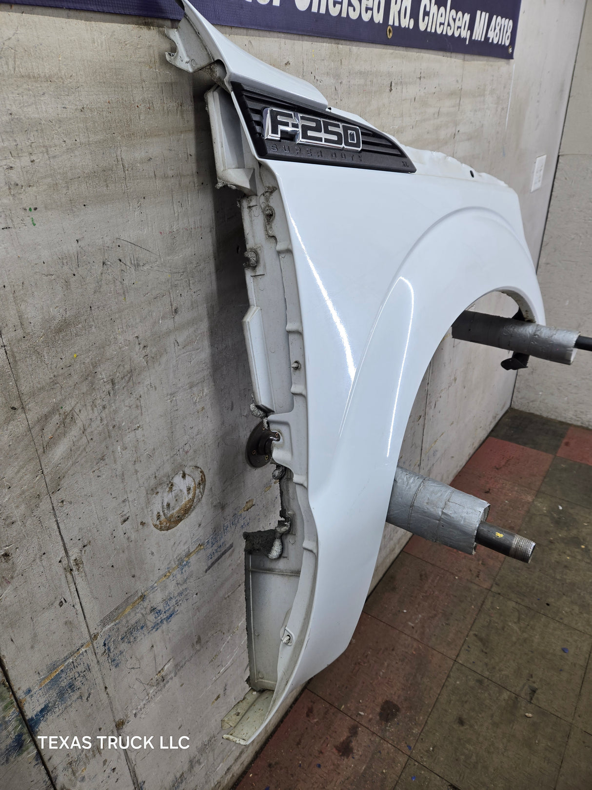 2011-2016 Ford Super Duty F250 F350 RH Passenger Side Front Fender Quarter Panel - Oxford White