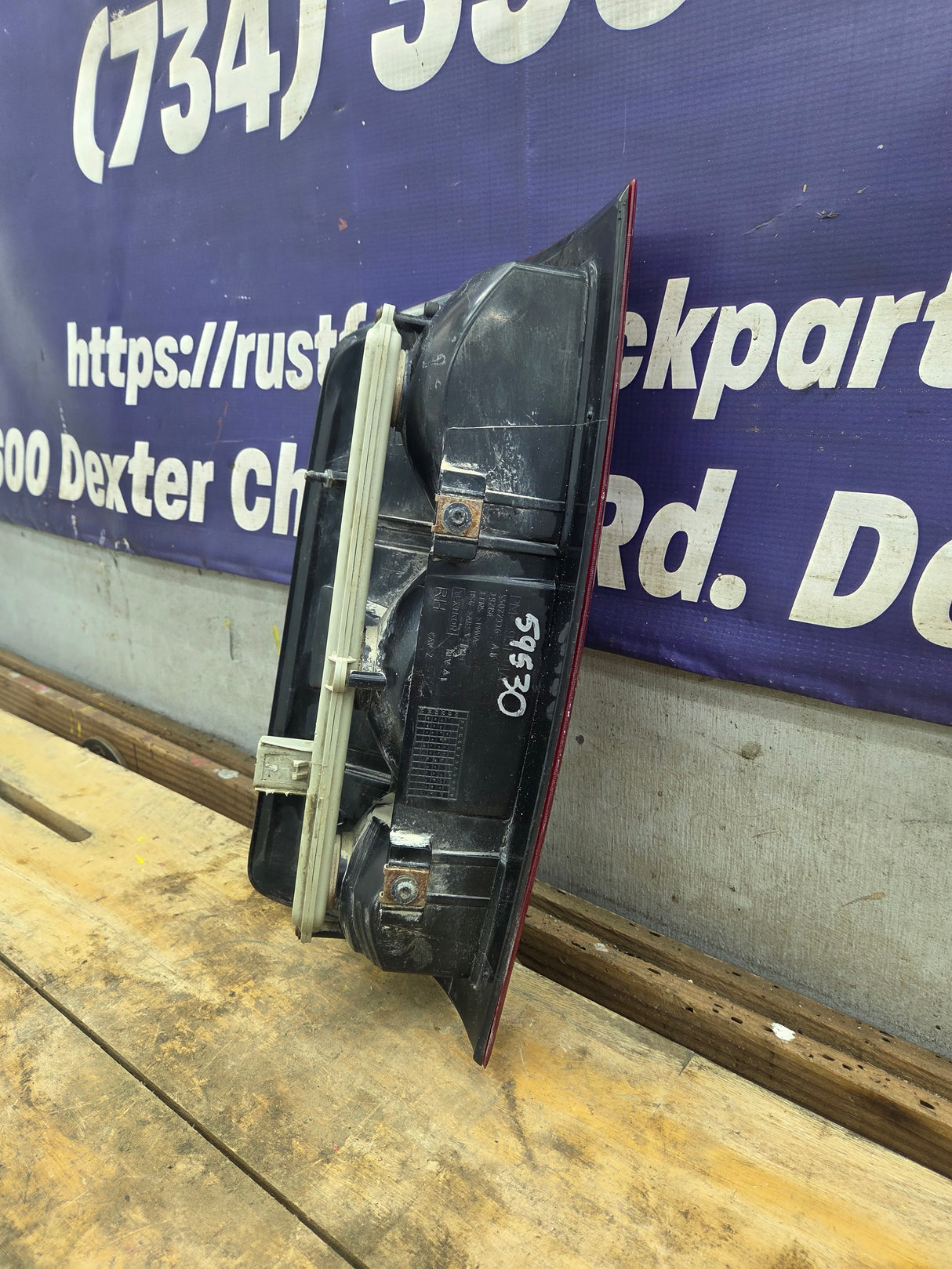 2003-2006 Dodge Ram 3rd Gen Passenger Side Tail Light 55077116