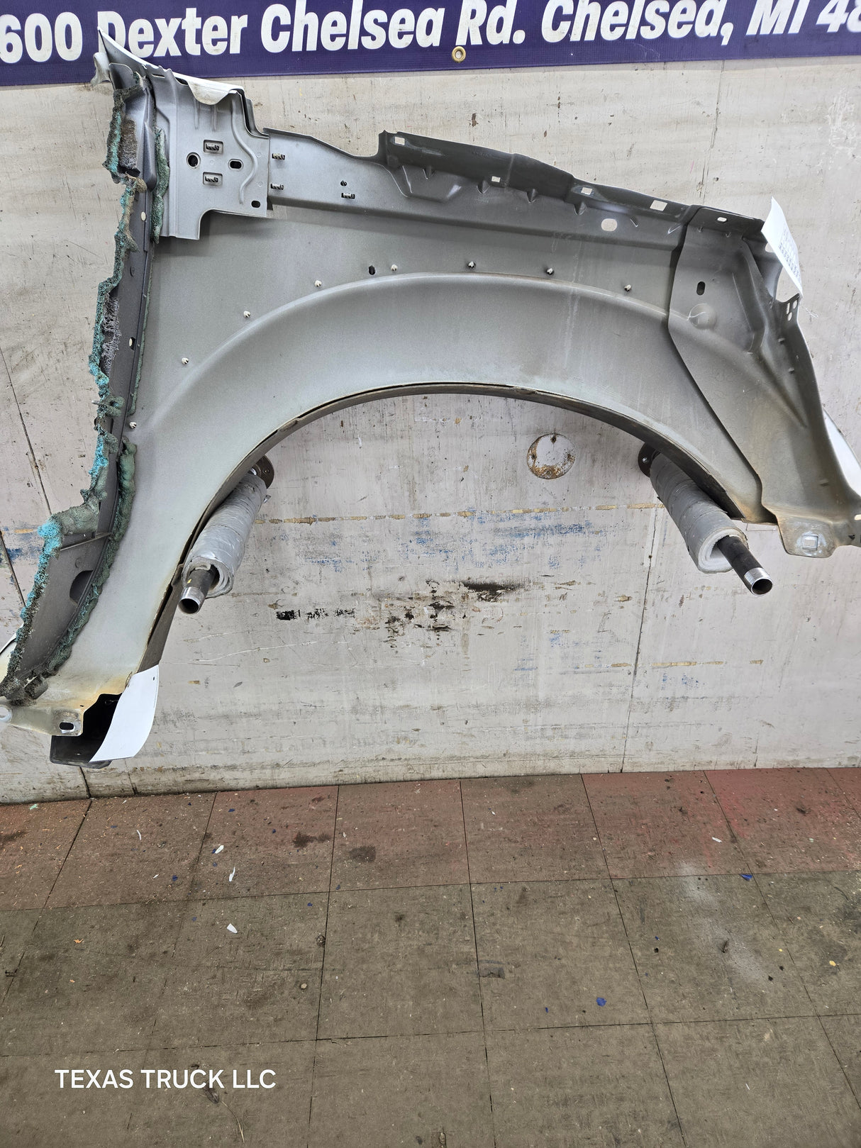 2011-2016 Ford Super Duty F450 F550 LH Driver Side Front Fender