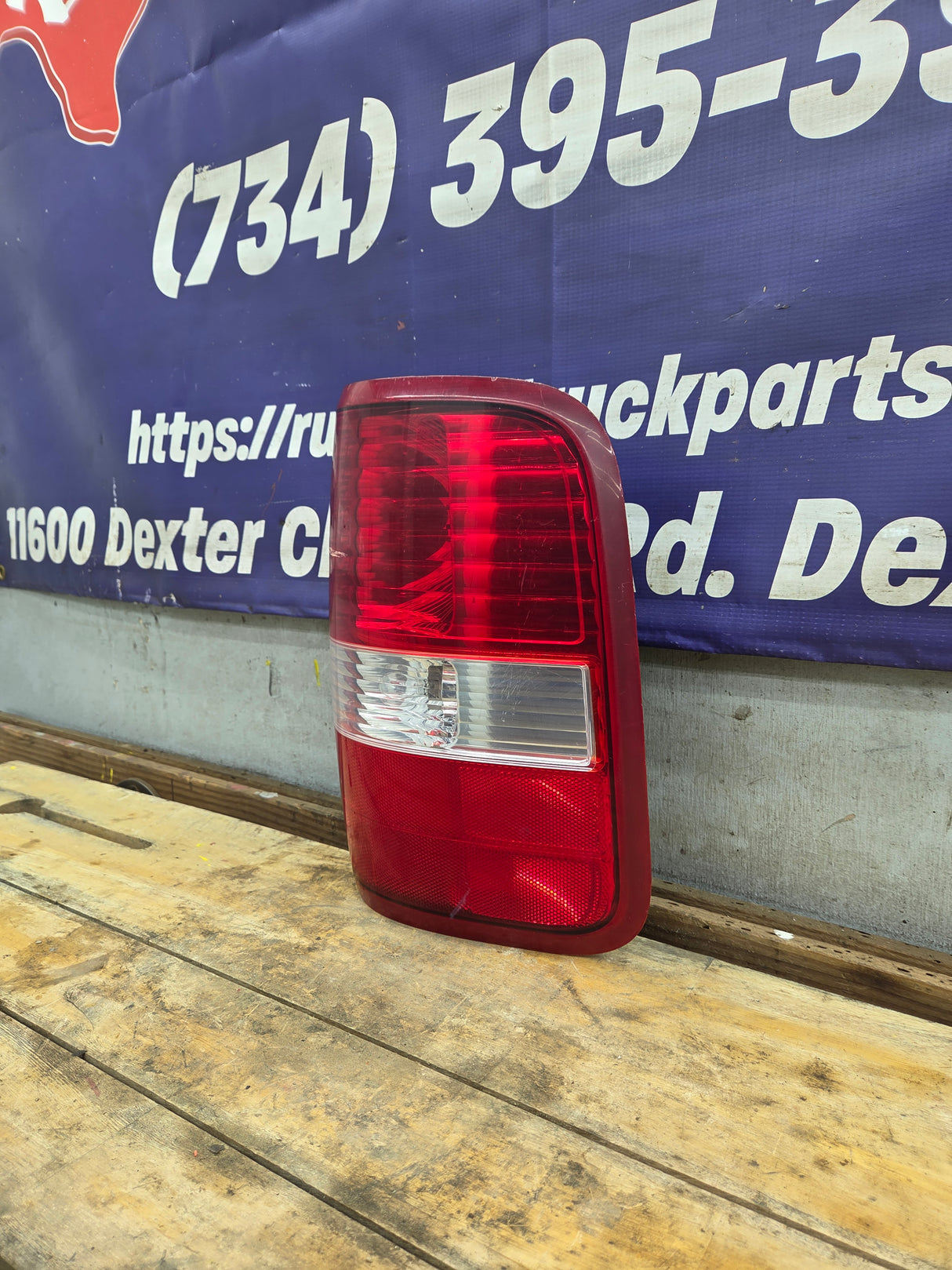 2004-2008 Ford F-150 Passenger Side Tail Light