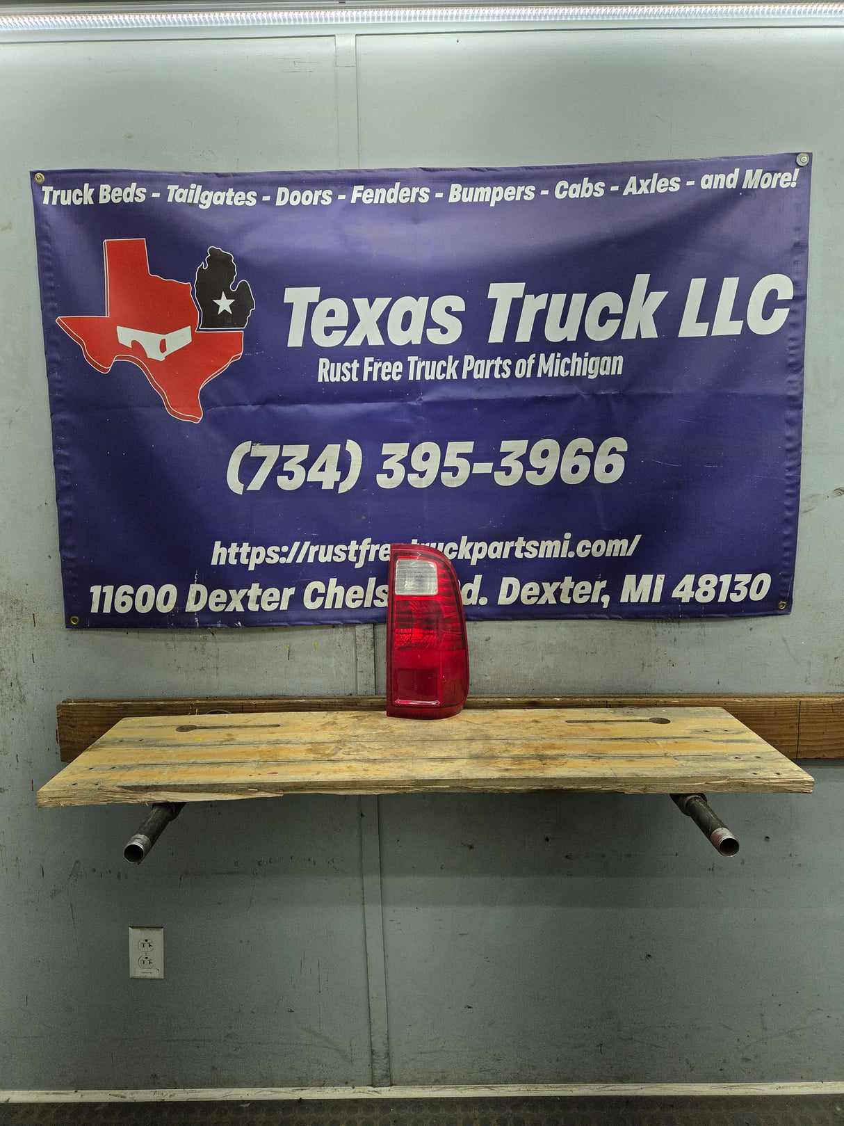 2008-2016 Ford Super Duty Passenger Side Tail Light F250 F350 F450 F550