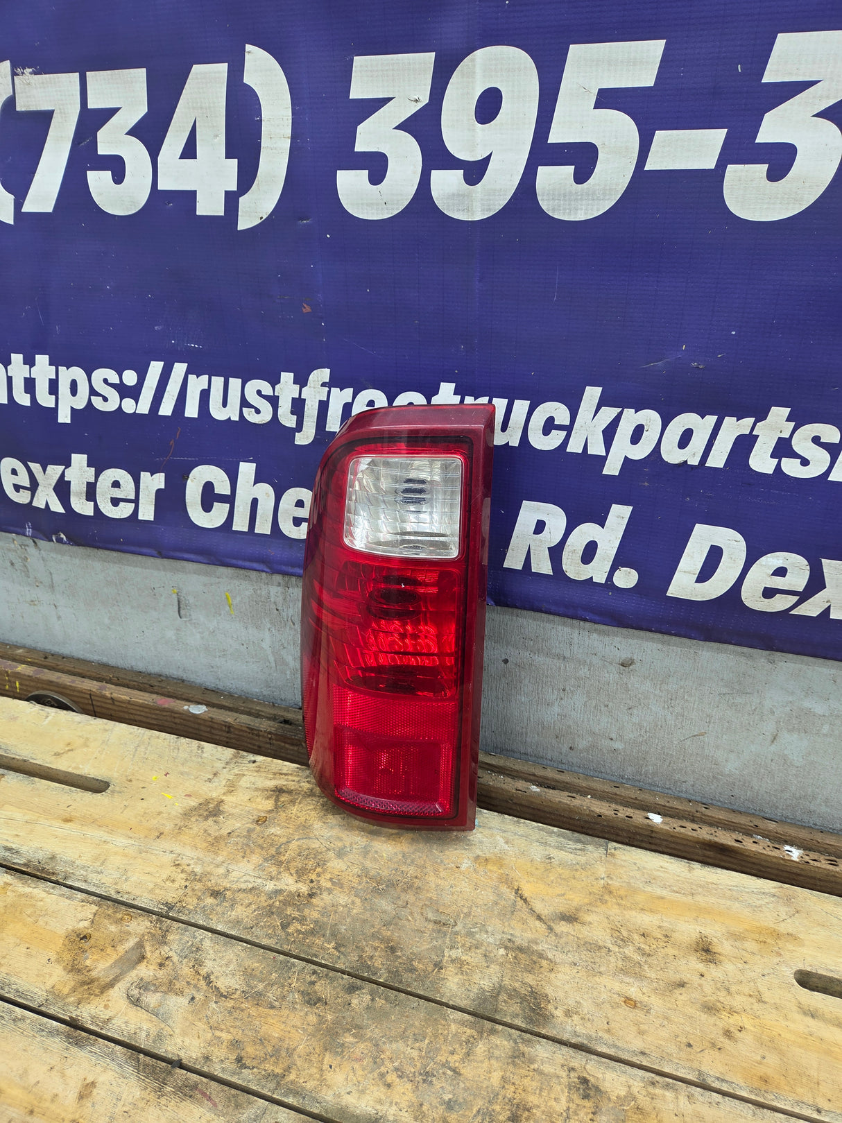 2008-2016 Ford Super Duty Driver Side Tail Light F250 F350 F450 F550