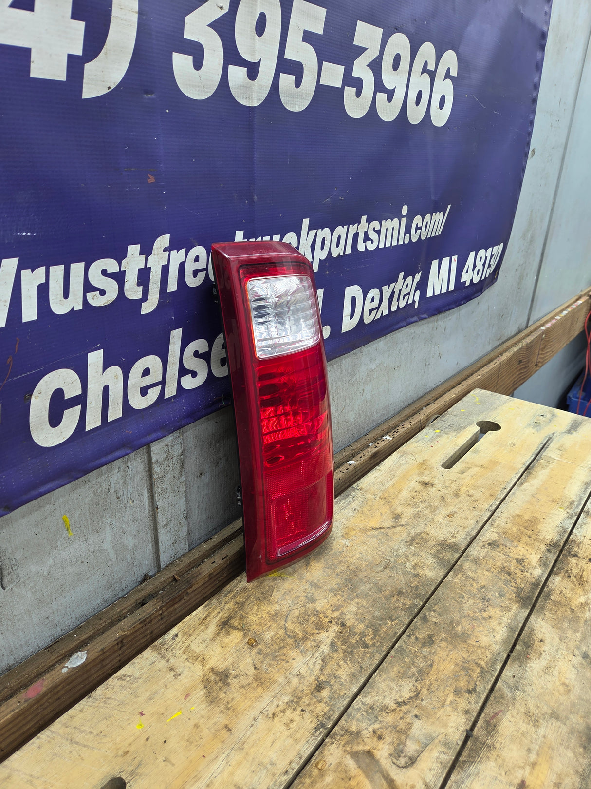 2008-2016 Ford Super Duty Passenger Side Tail Light F250 F350 F450 F550