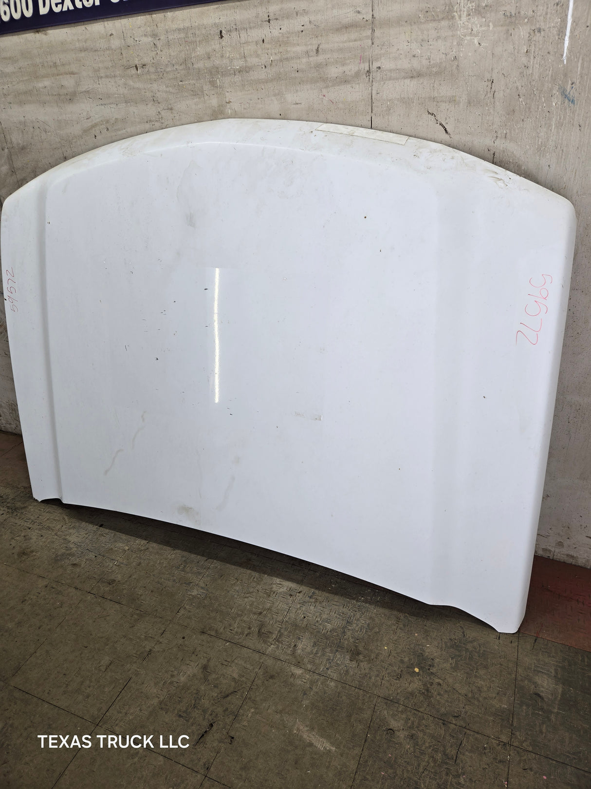 2003-2006 Chevrolet Silverado 2500 3500 Cateye HD Hood OEM - Summit White