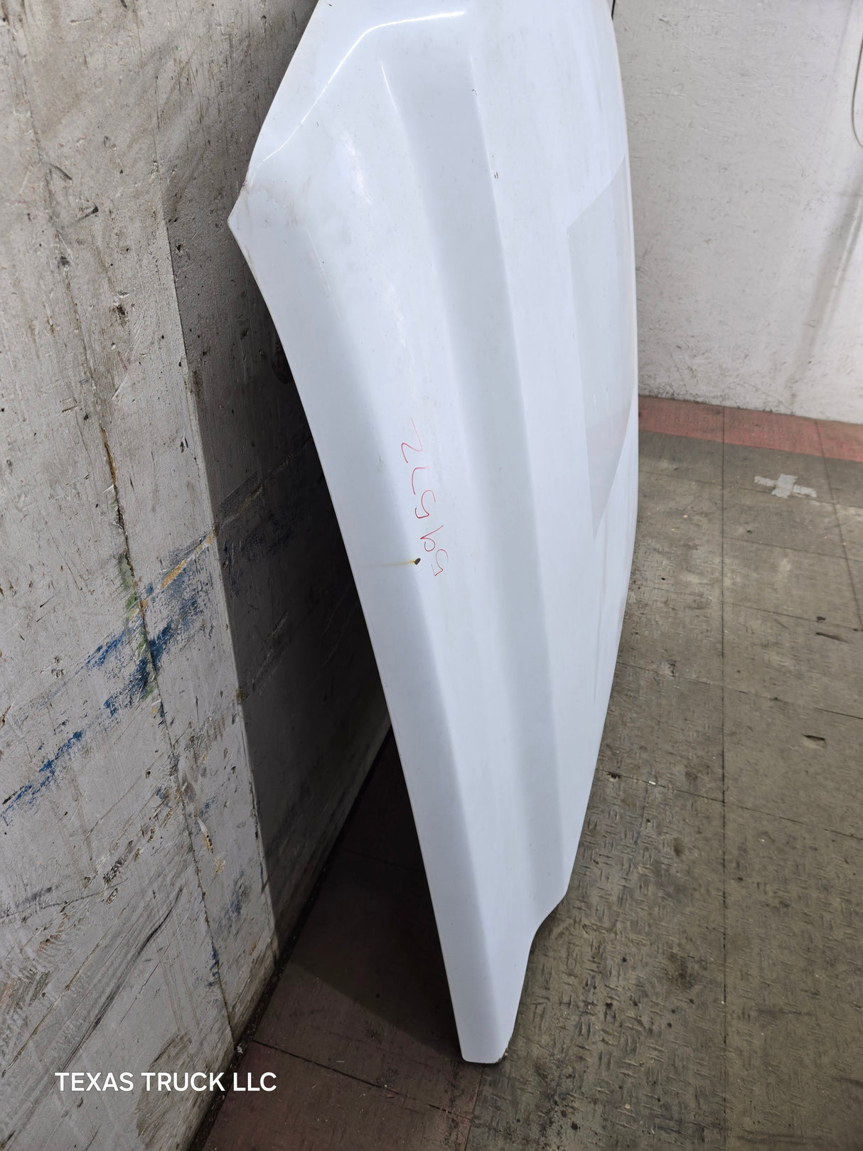 2003-2006 Chevrolet Silverado 2500 3500 Cateye HD Hood OEM - Summit White