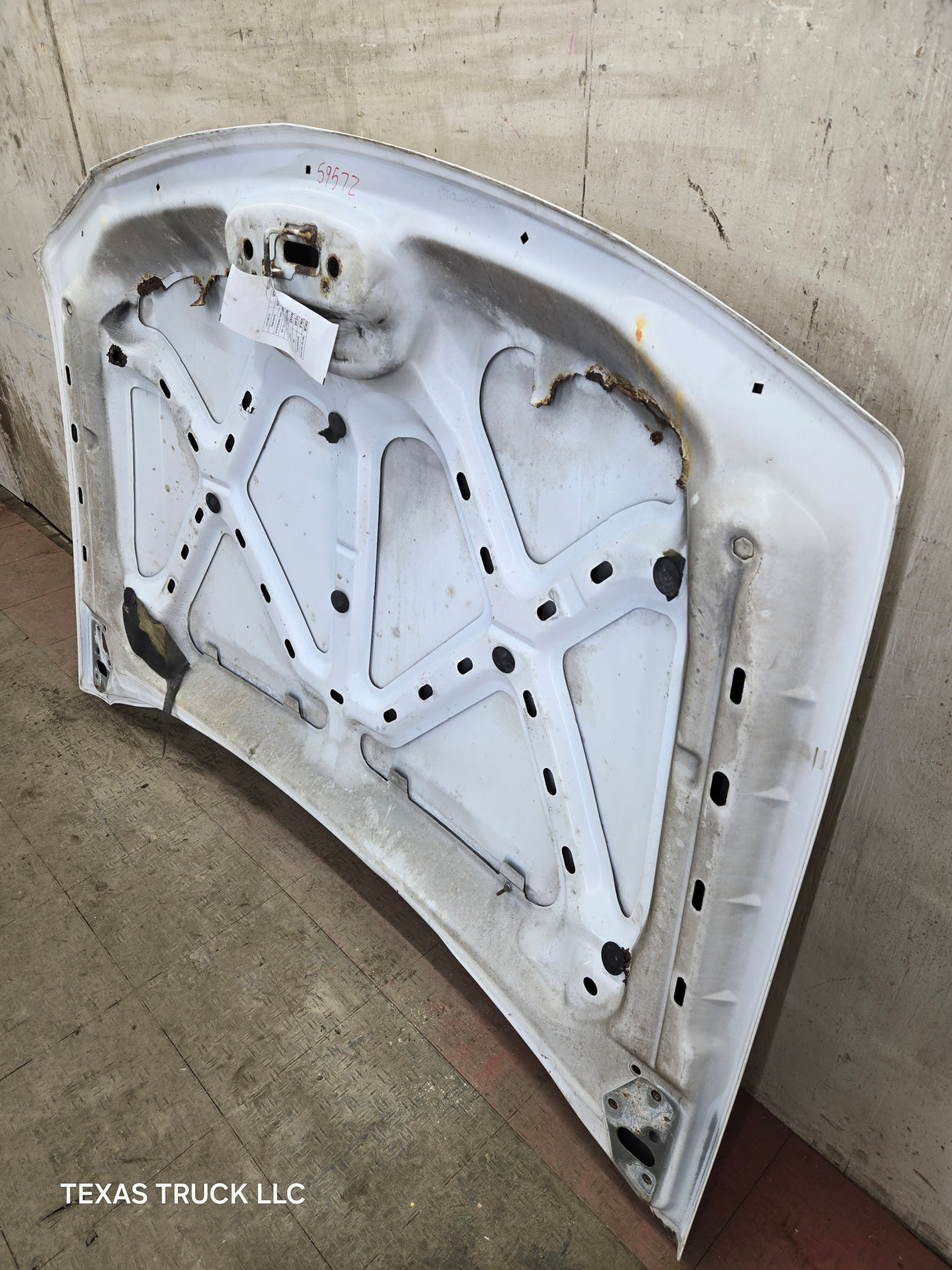 2003-2006 Chevrolet Silverado 2500 3500 Cateye HD Hood OEM - Summit White