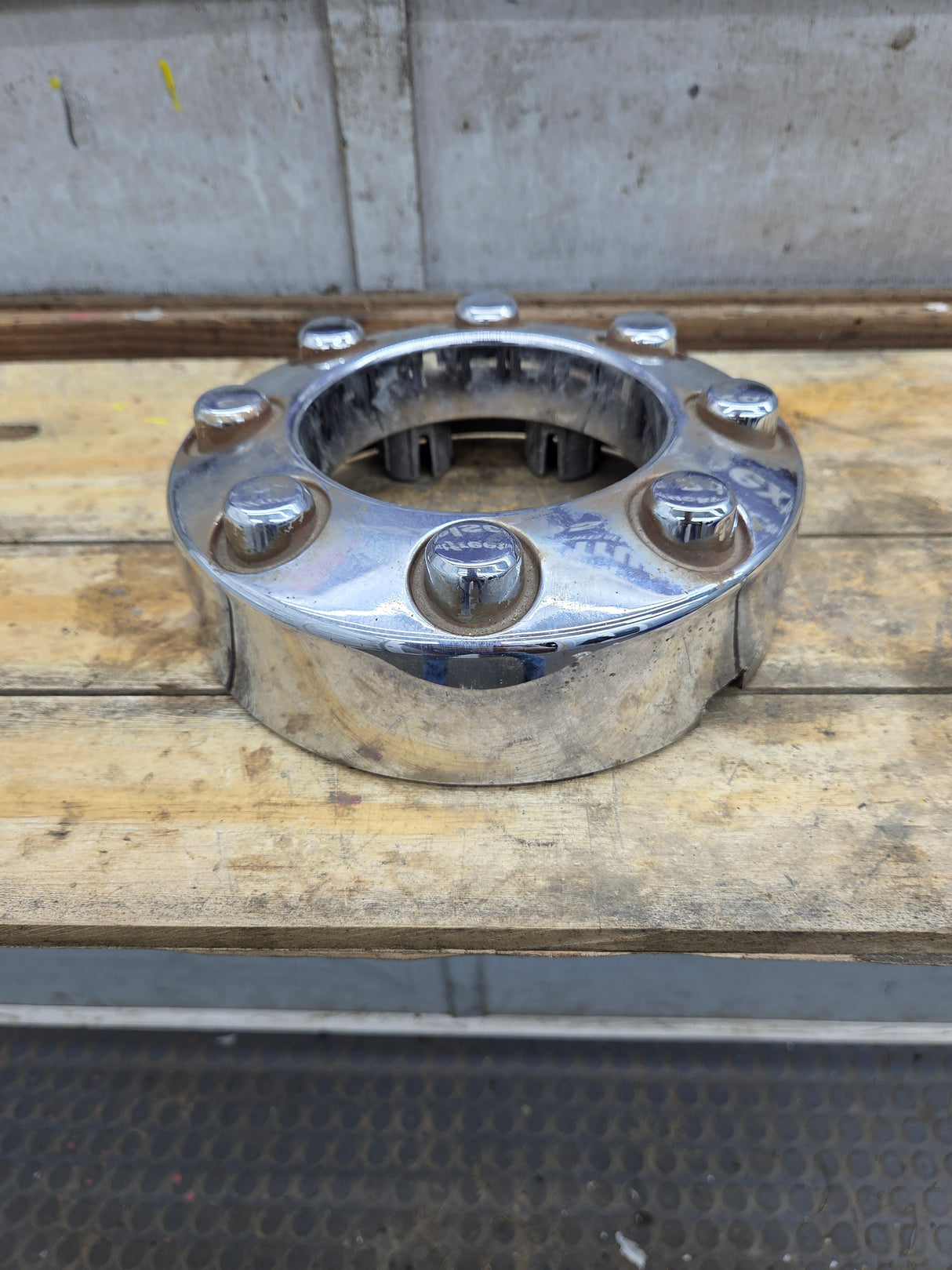2008-2016 Ford Super Duty Front Hub Cap Center Cap 8 LUG F250 F350