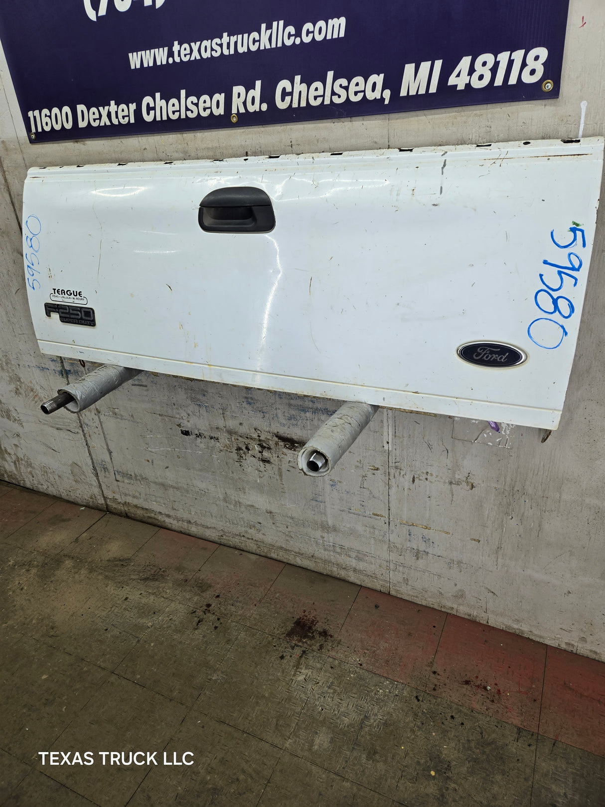 1997-2003 F150 / 1999-2007 Ford Super Duty Tailgate F250 F350 F450 F550