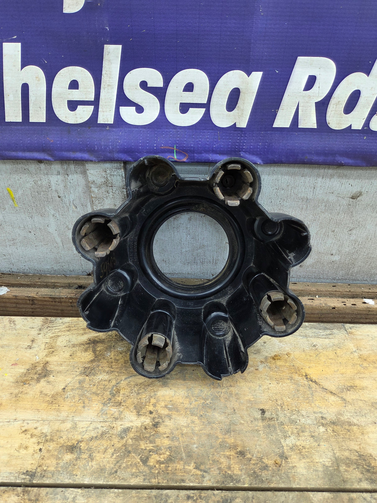 1999-2007 Ford Super Duty Black Front Hub Cap 4wd Center Cap SRW 8 LUG