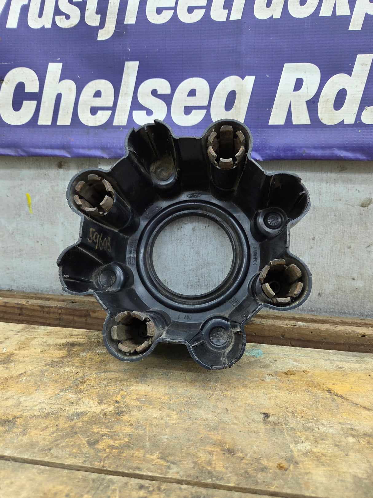 1999-2007 Ford Super Duty Black Front Hub Cap 4wd Center Cap SRW 8 LUG