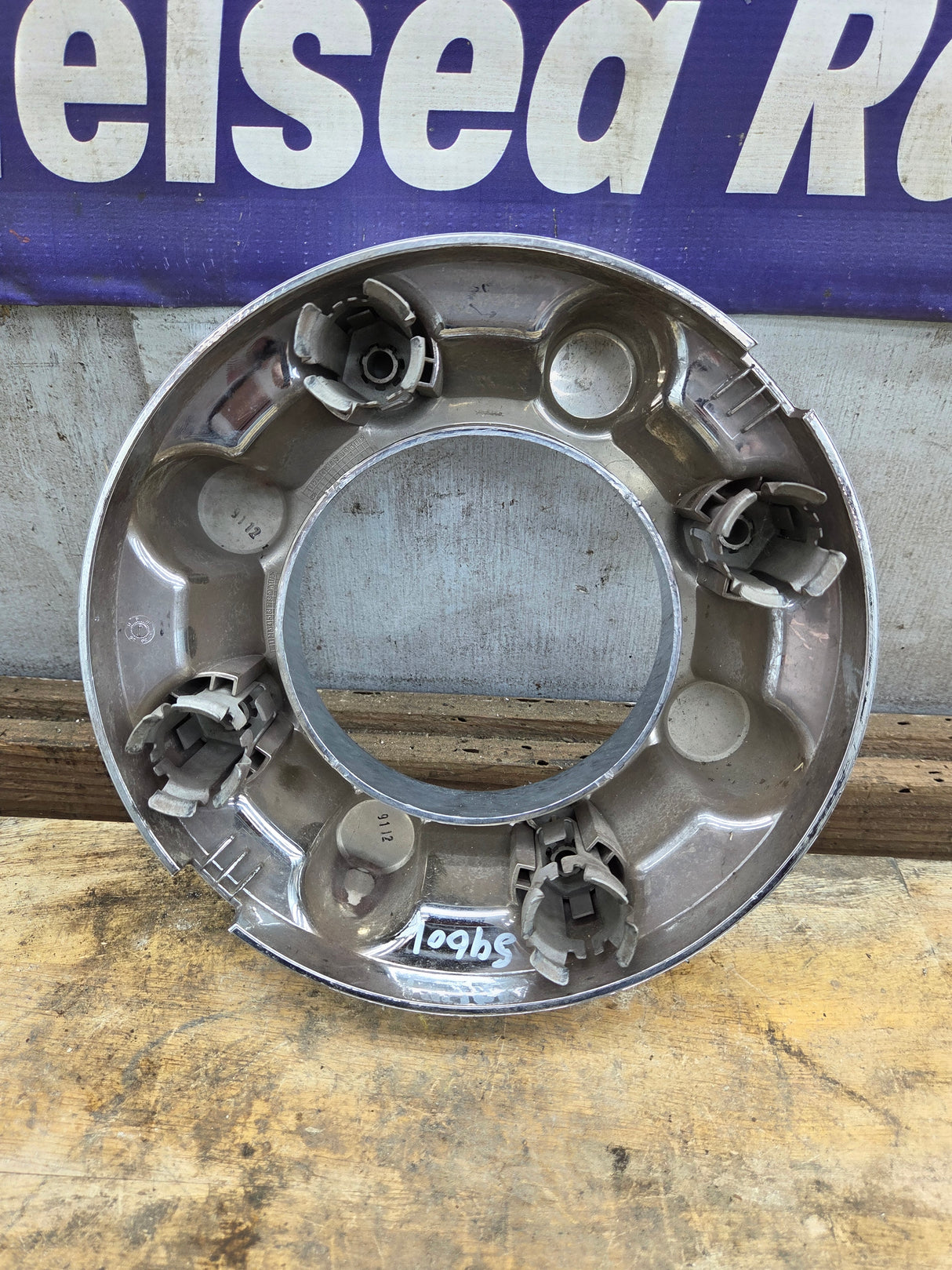 2017-2024 Ford Super Duty Front Hub Cap Center Cap 8 LUG HC3C-1A096-LD F250 F350