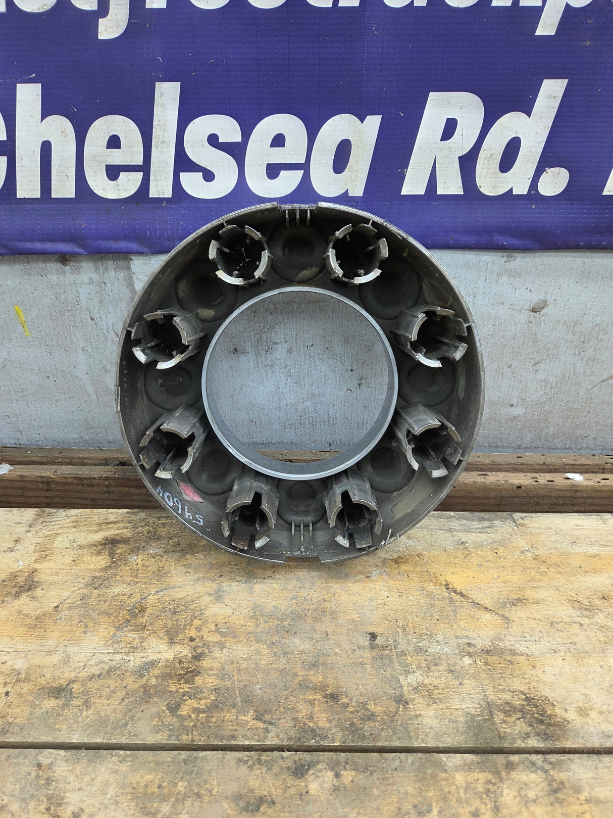 2008-2016 Ford Super Duty Front Hub Cap Center Cap 8 LUG F250 F350