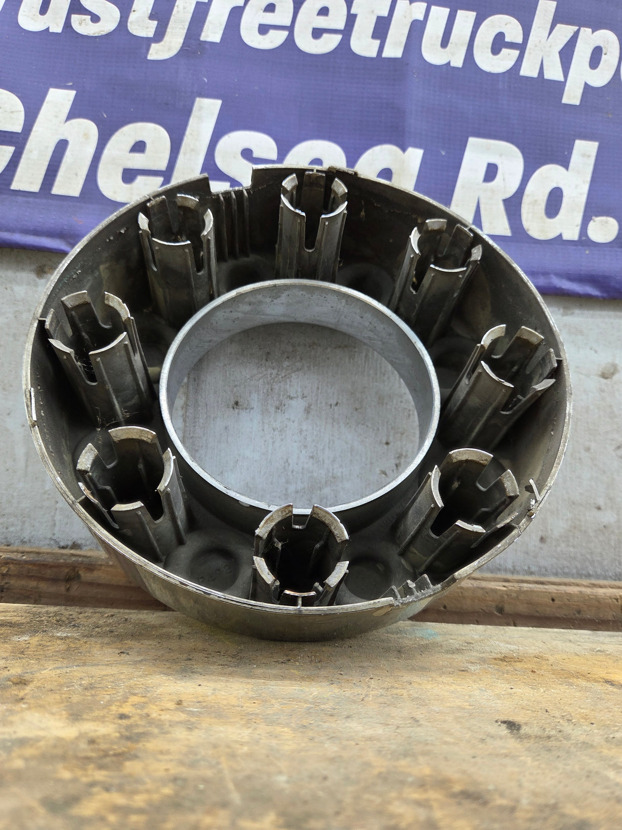 2008-2016 Ford Super Duty Front Hub Cap Center Cap 8 LUG F250 F350