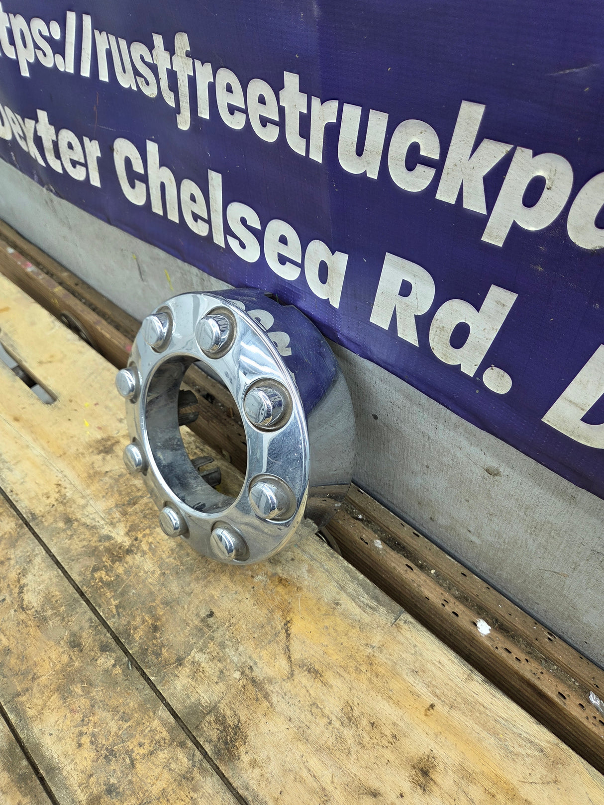 2008-2016 Ford Super Duty Front Hub Cap Center Cap 8 LUG F250 F350