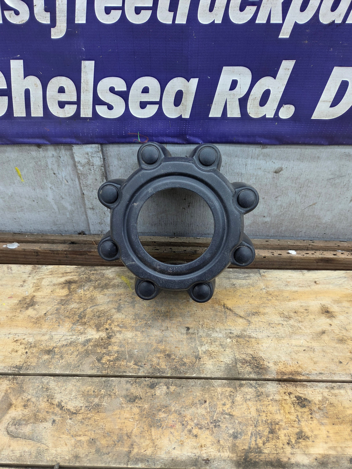 1999-2007 Ford Super Duty Black Front Hub Cap 4wd Center Cap SRW 8 LUG
