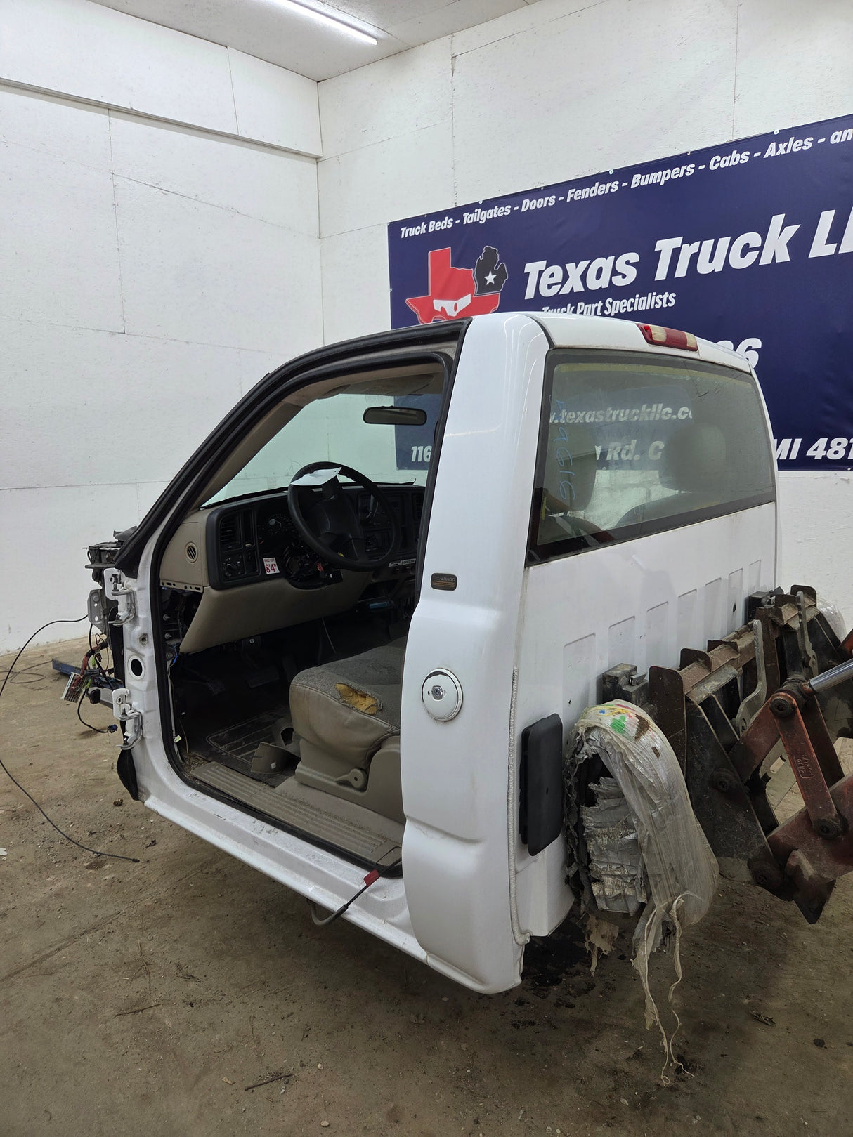 1999-2007 Chevrolet Silverado / GMC Sierra 1500 2500 HD 3500HD Regular Cab Body