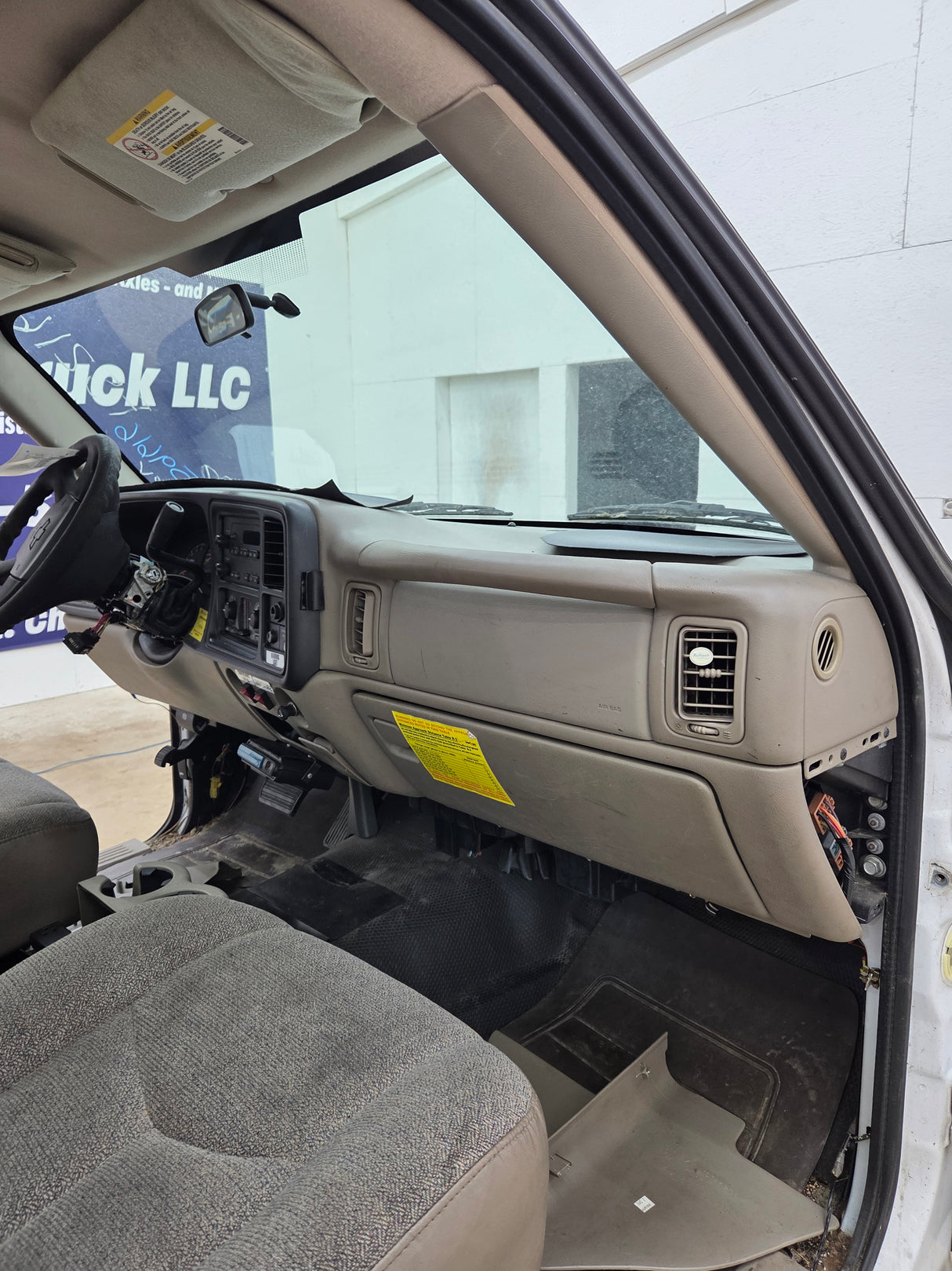 1999-2007 Chevrolet Silverado / GMC Sierra 1500 2500 HD 3500HD Regular Cab Body
