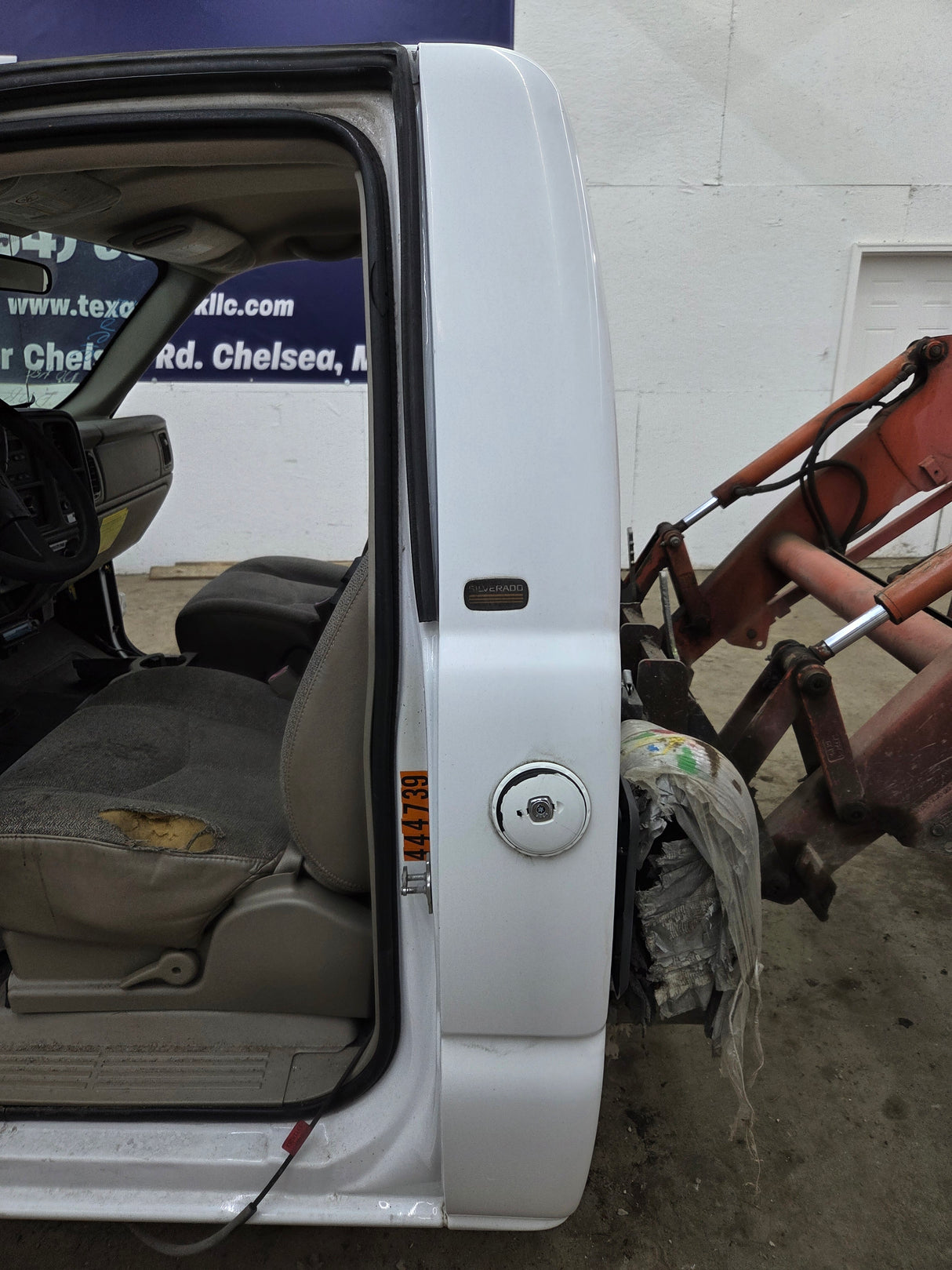 1999-2007 Chevrolet Silverado / GMC Sierra 1500 2500 HD 3500HD Regular Cab Body