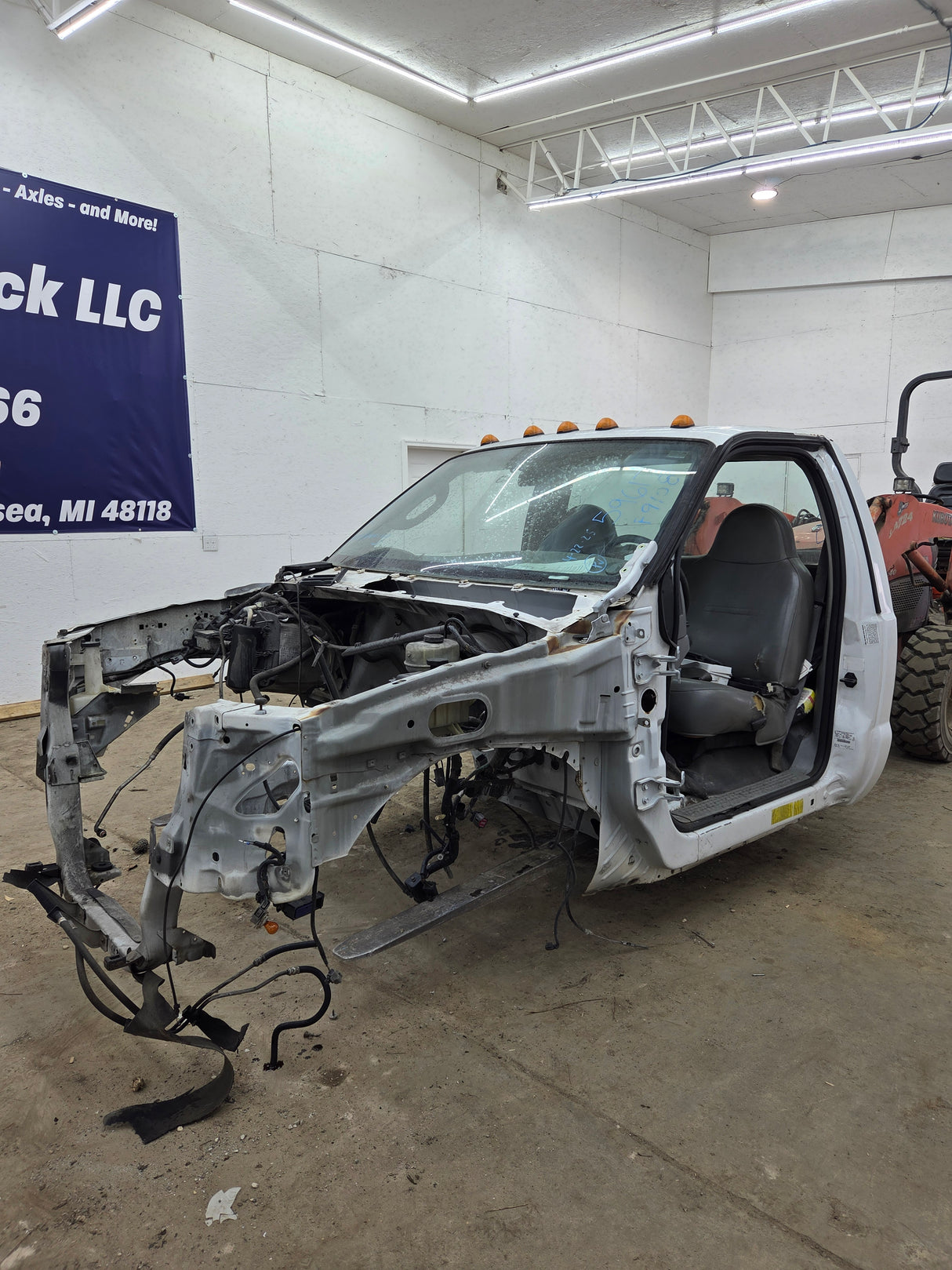 1999-2007 Ford Super Duty F250 F350 F450 F550 2 Door Regular Cab