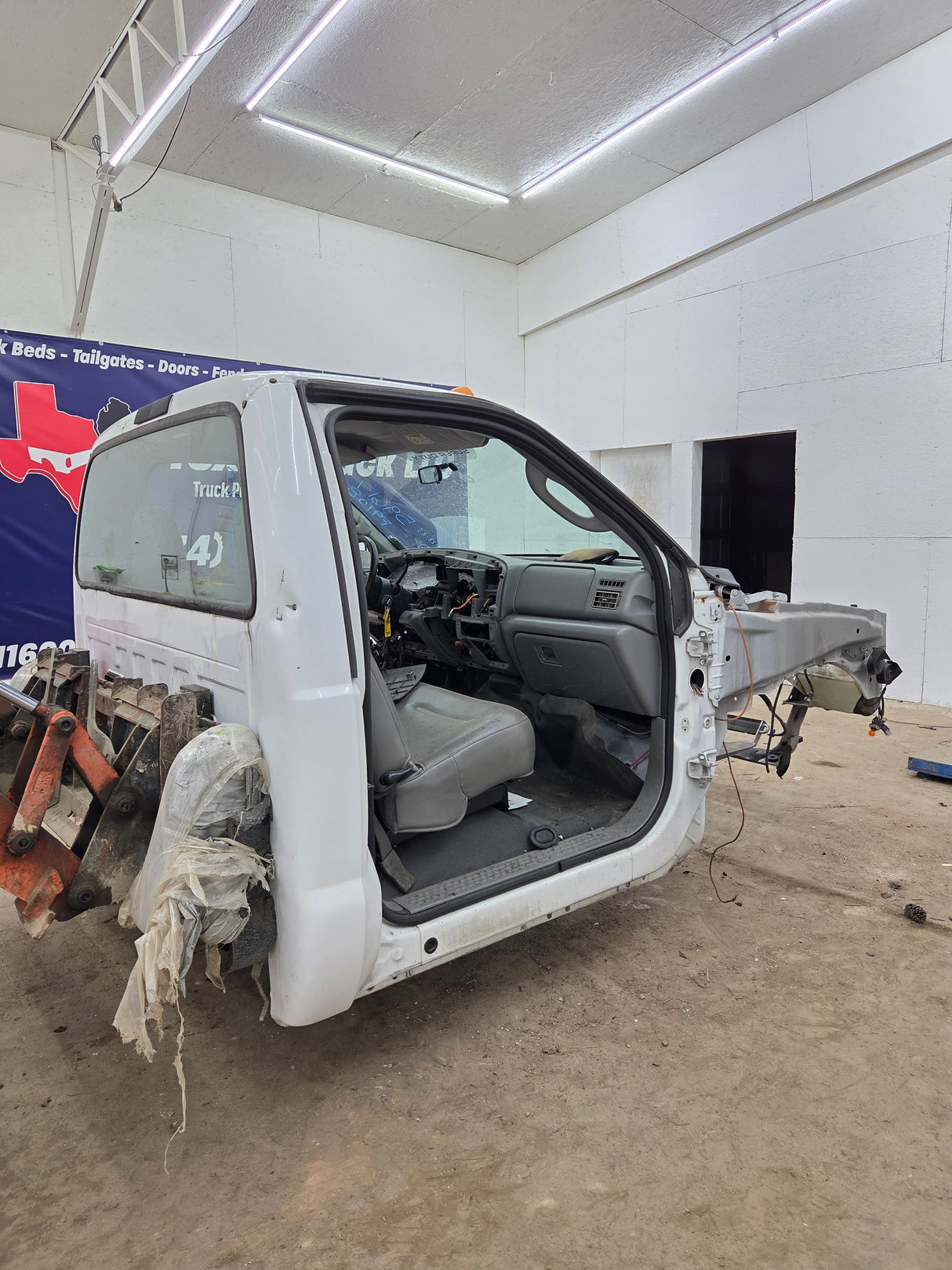 1999-2007 Ford Super Duty F250 F350 F450 F550 2 Door Regular Cab