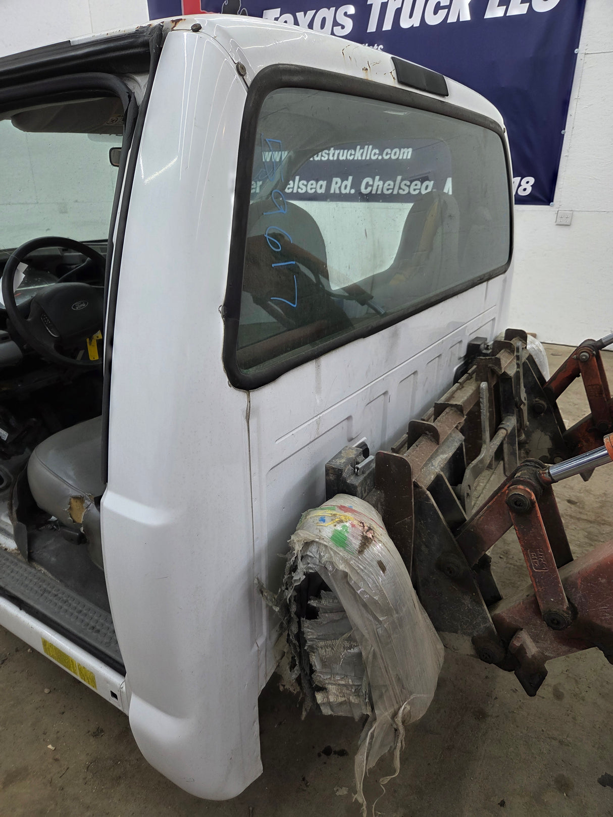 1999-2007 Ford Super Duty F250 F350 F450 F550 2 Door Regular Cab