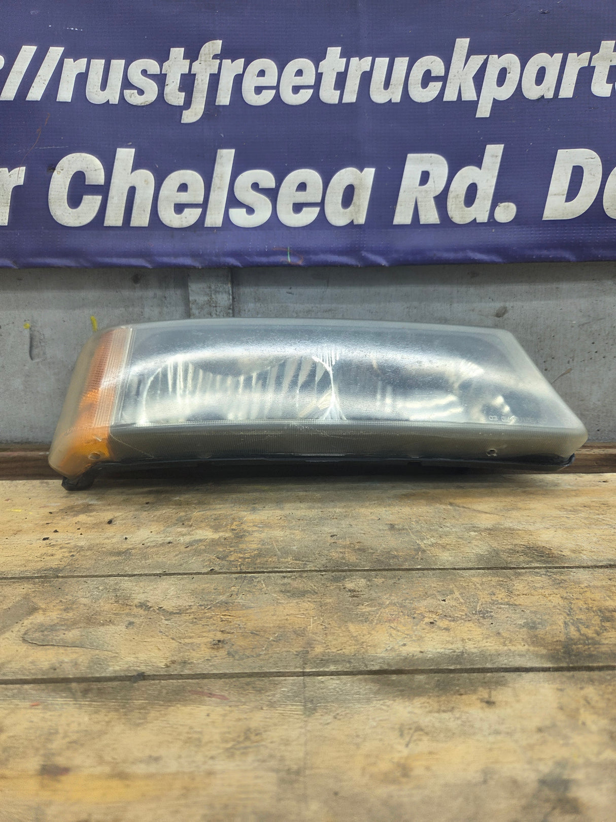 2003-2007 Chevrolet Silverado RH Passenger Side Marker / Turn Signal - 15199557
