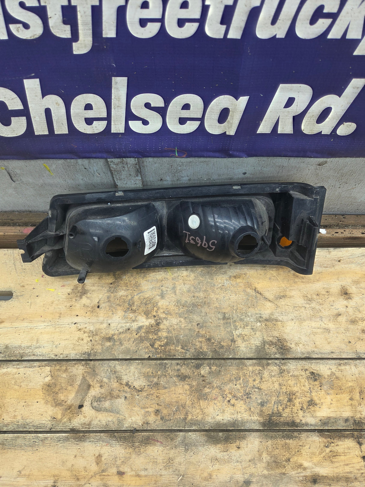 2003-2007 Chevrolet Silverado RH Passenger Side Marker / Turn Signal - 15199557