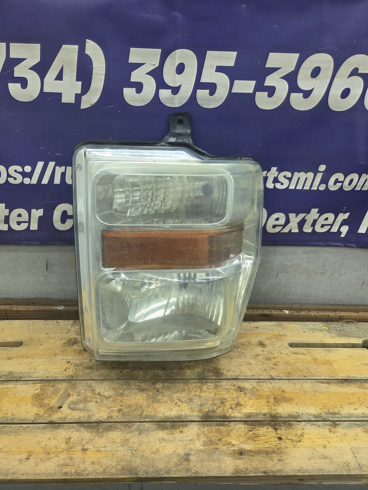2008-2010 Ford Super Duty F250 F350 F450 F550 LH Driver Side Composite Head Light 44ZH-1849B 8C24-13006-A