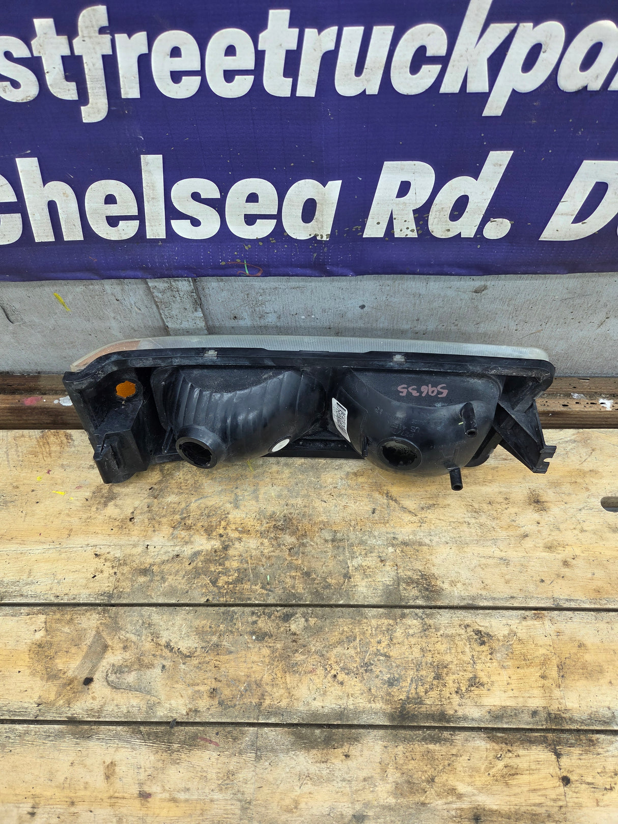 2003-2007 Chevrolet Silverado LH Driver Side Marker / Turn Signal - 15199556